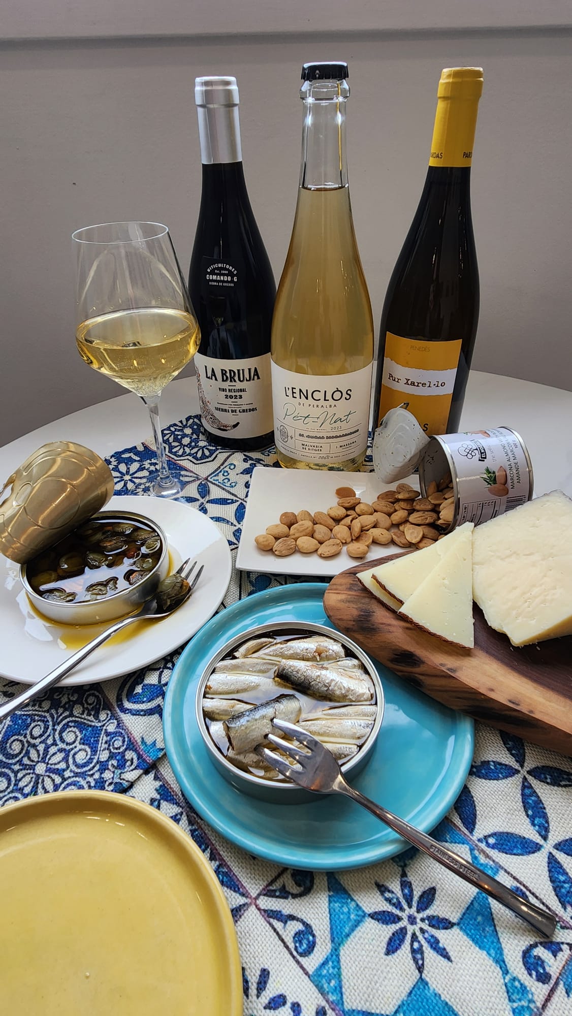 Spanish Wine &amp; Tapas Gift Box🇪🇸🍷– Delivered Across Ontario